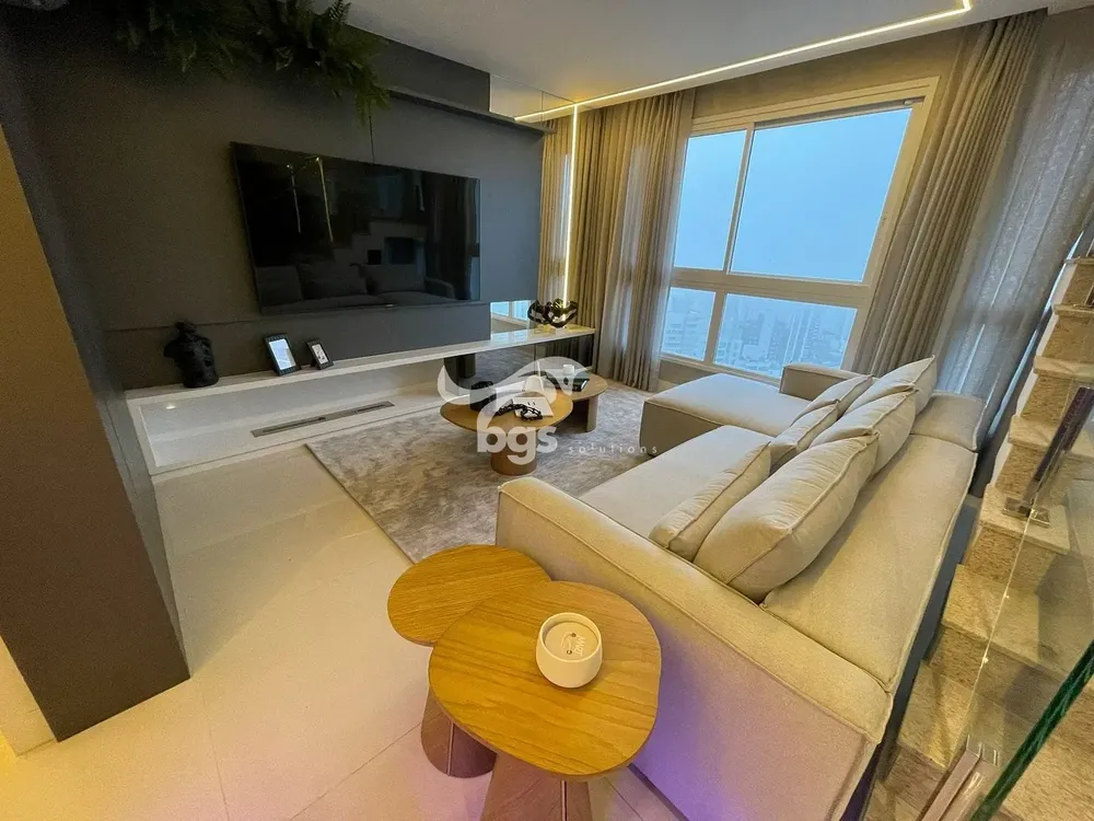 Apartamento, 3 quartos, 240 m² - Foto 1