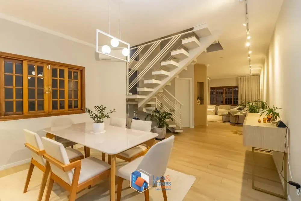 Sobrado, 3 quartos, 185 m² - Foto 1