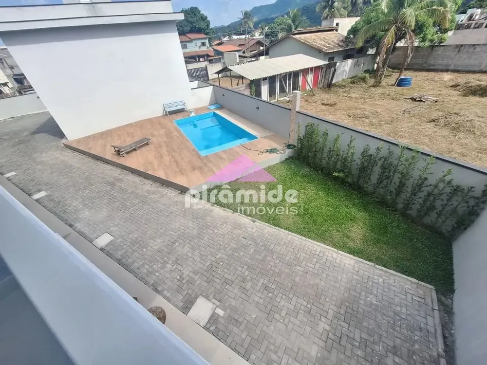 Casa, 2 quartos, 72 m² - Foto 1