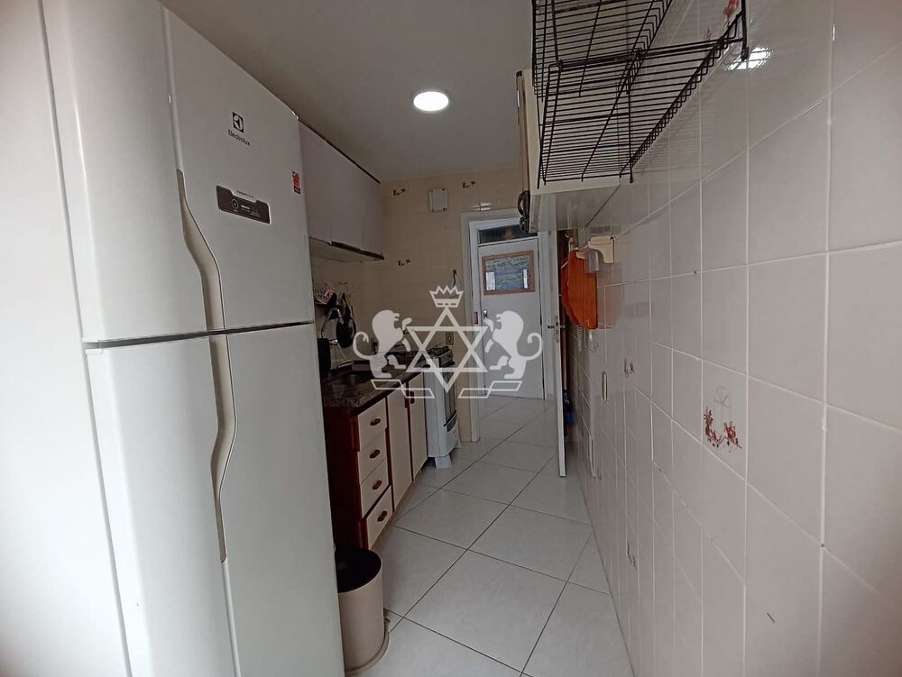 Apartamento à venda com 2 quartos, 80m² - Foto 4