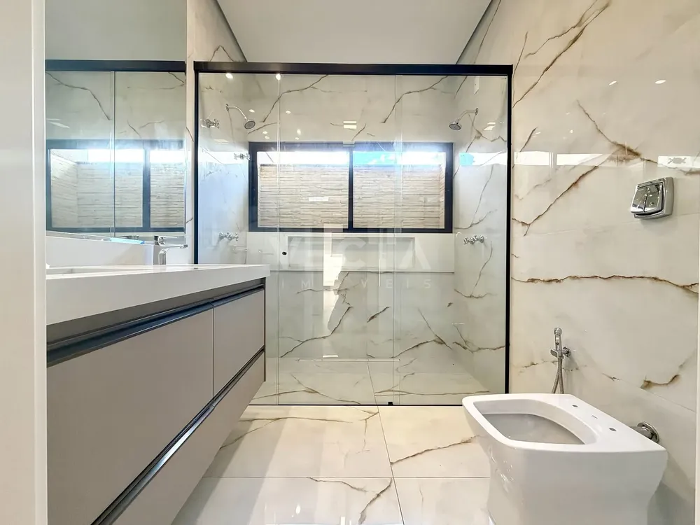 Casa, 3 quartos, 188 m² - Foto 1