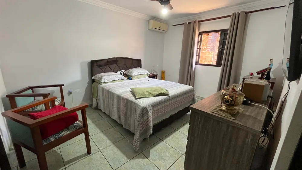 Casa, 3 quartos, 244 m² - Foto 2