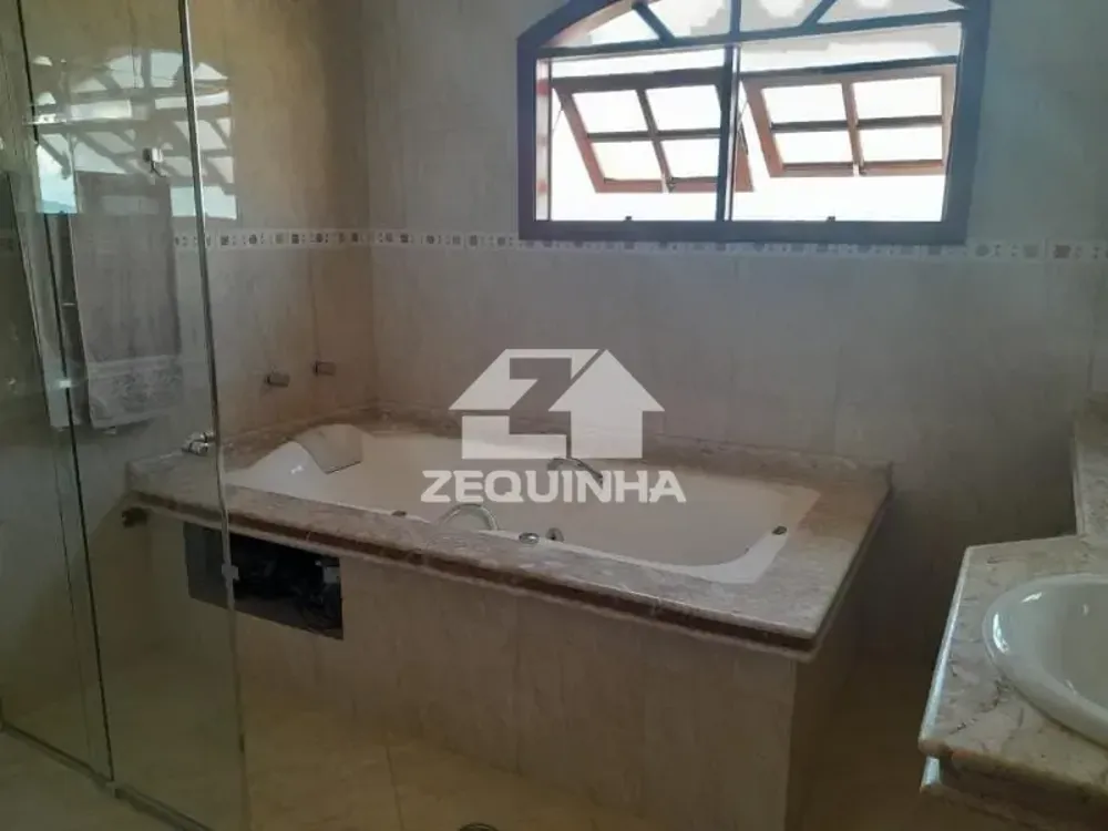 Casa, 4 quartos, 382 m² - Foto 2
