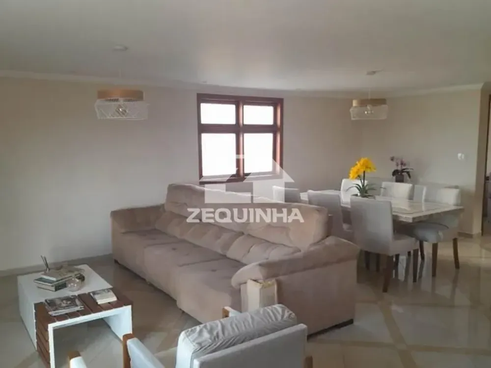 Casa, 4 quartos, 382 m² - Foto 3