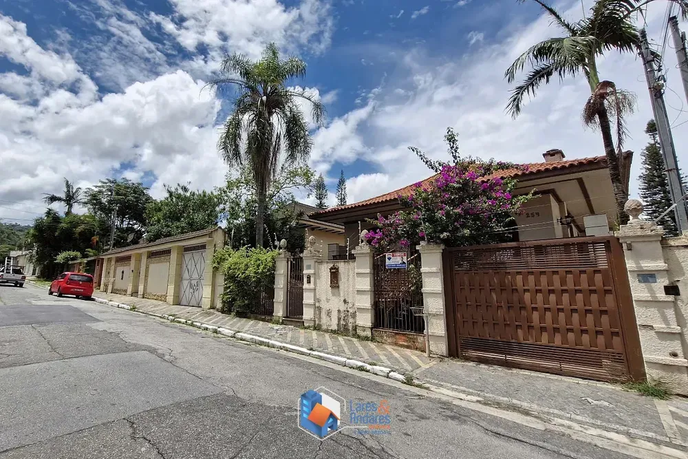 Casa, 4 quartos, 554 m² - Foto 1