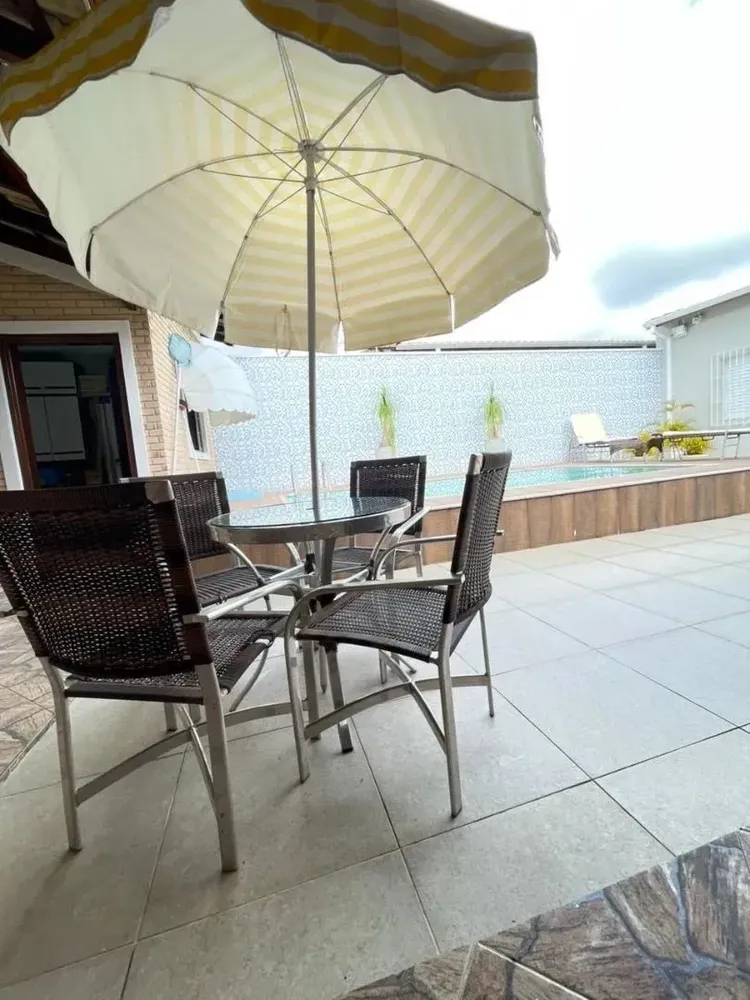 Casa, 3 quartos, 230 m² - Foto 3