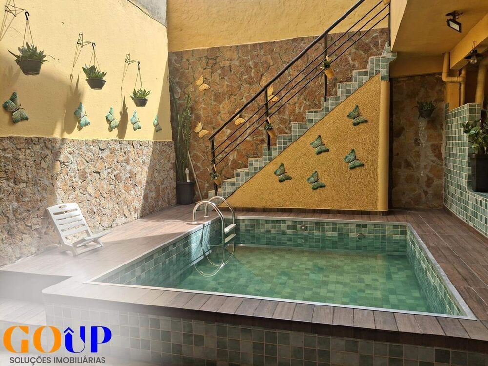 Casa para alugar com 3 quartos, 98m² - Foto 1