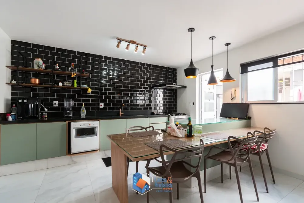Sobrado, 3 quartos, 175 m² - Foto 1