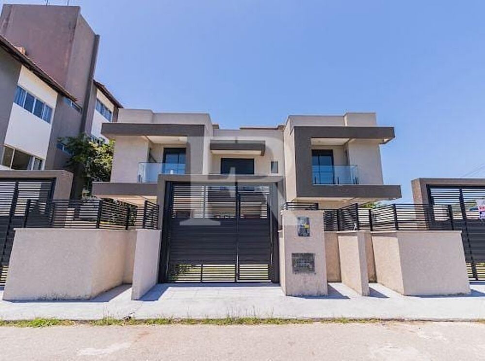 Casa à venda com 3 quartos, 130m² - Foto 2