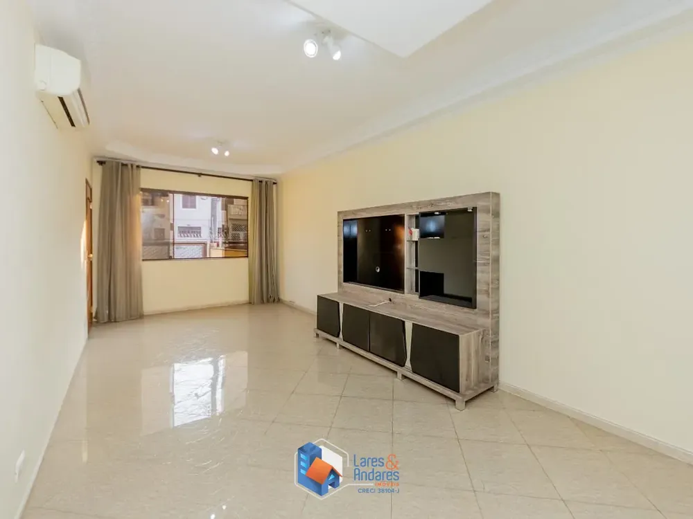 Casa, 3 quartos, 247 m² - Foto 2