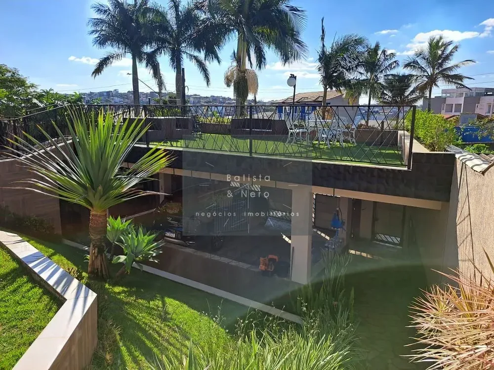 Casa, 3 quartos, 247 m² - Foto 1