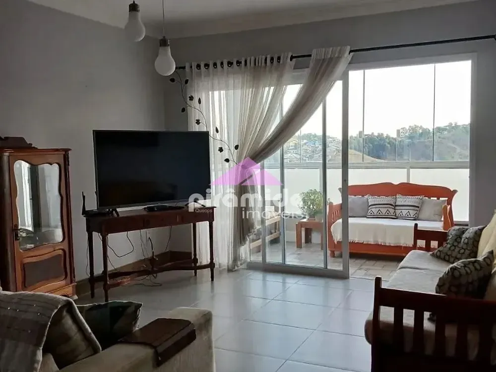 Casa, 3 quartos, 209 m² - Foto 1