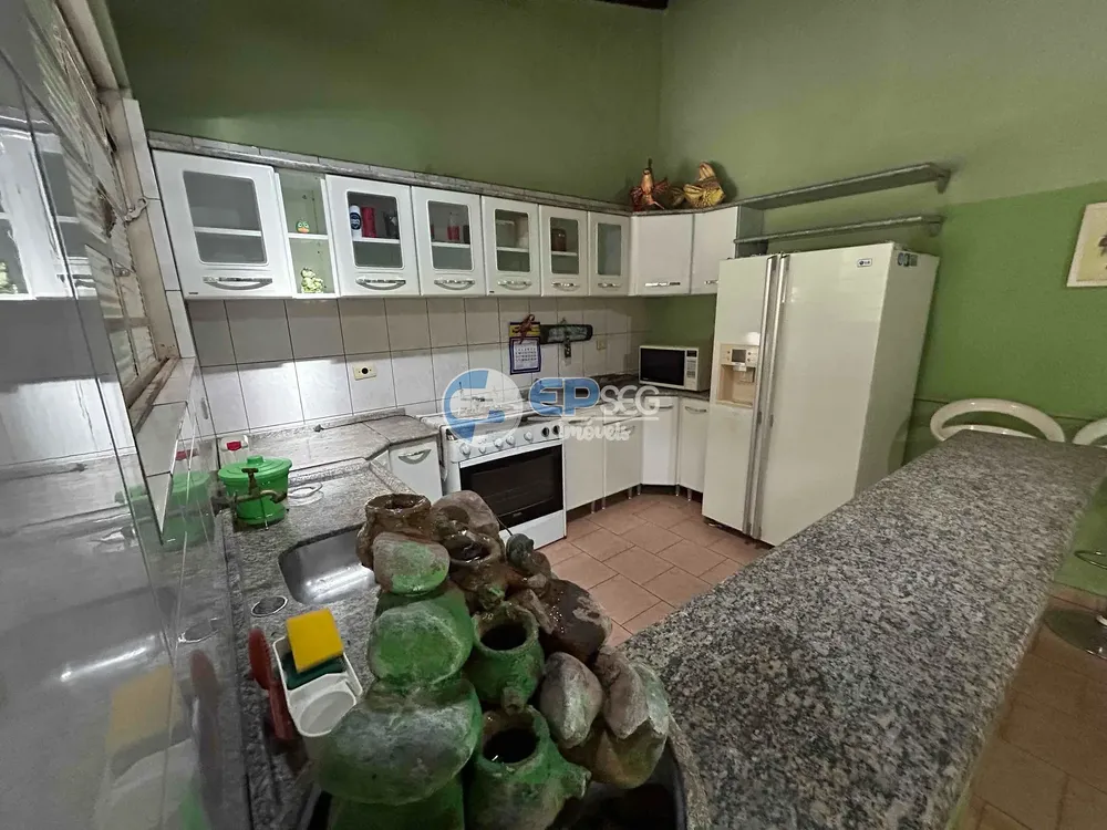 Sobrado, 3 quartos, 262 m² - Foto 2