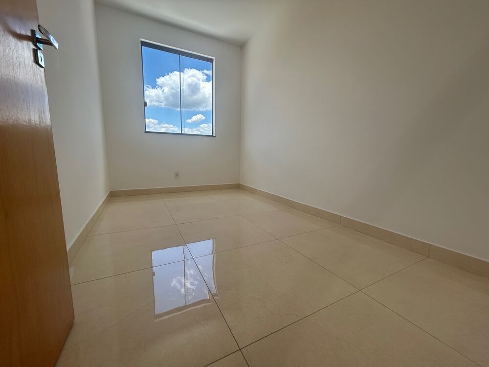 Apartamento à venda com 2 quartos, 68m² - Foto 3