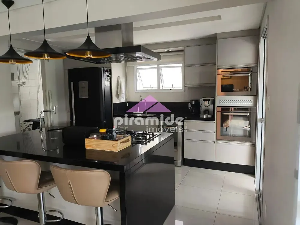 Apartamento, 3 quartos, 182 m² - Foto 1