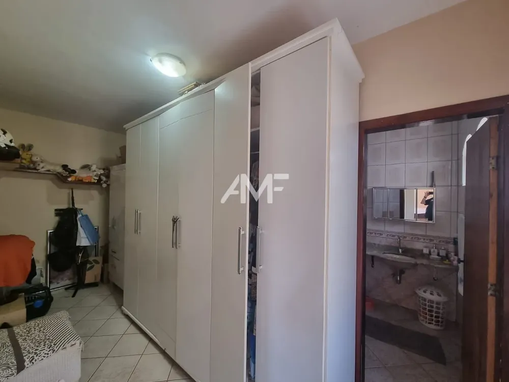 Casa, 3 quartos, 247 m² - Foto 4