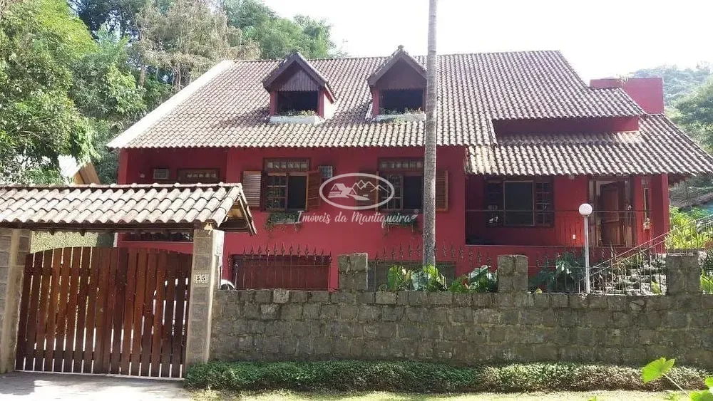 Casa, 3 quartos, 231 m² - Foto 2