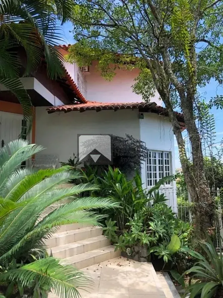 Casa, 4 quartos, 290 m² - Foto 1