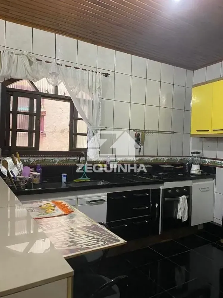 Casa, 4 quartos, 142 m² - Foto 2
