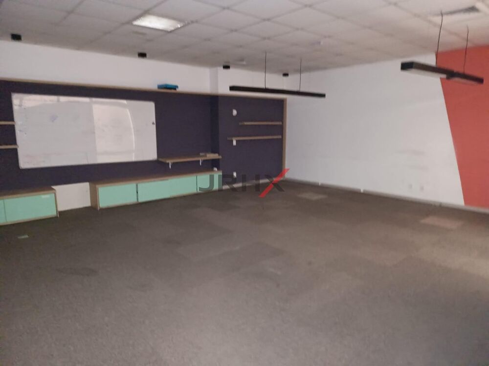 Casa à venda e aluguel com 1 quarto, 1025m² - Foto 16