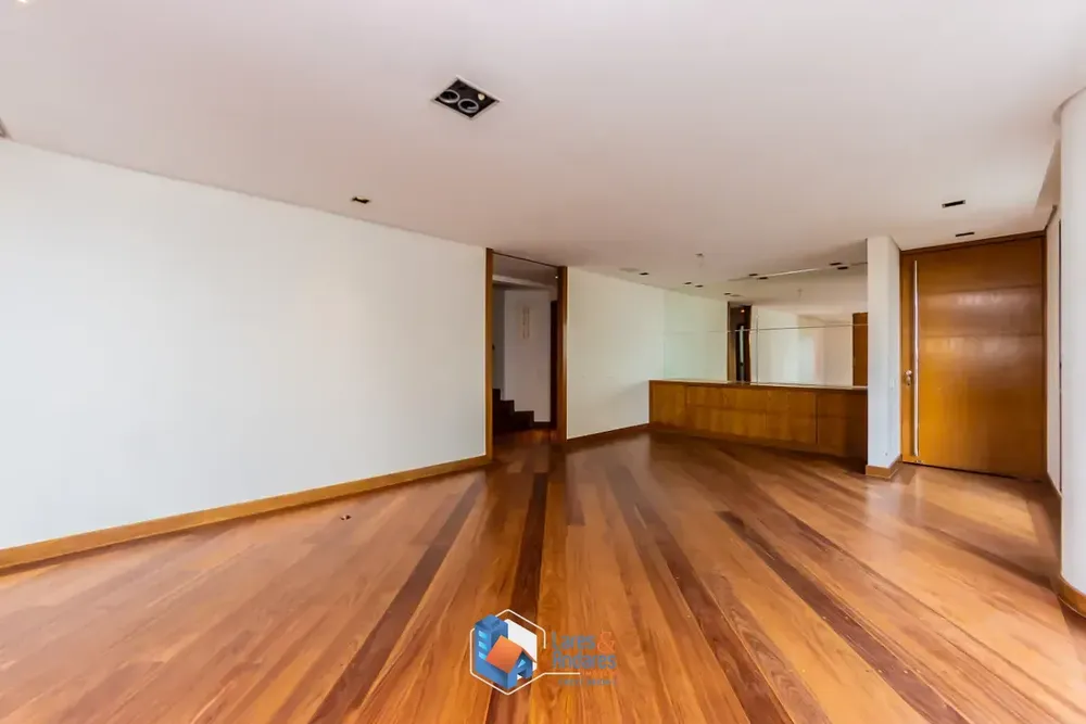 Apartamento, 3 quartos, 198 m² - Foto 1