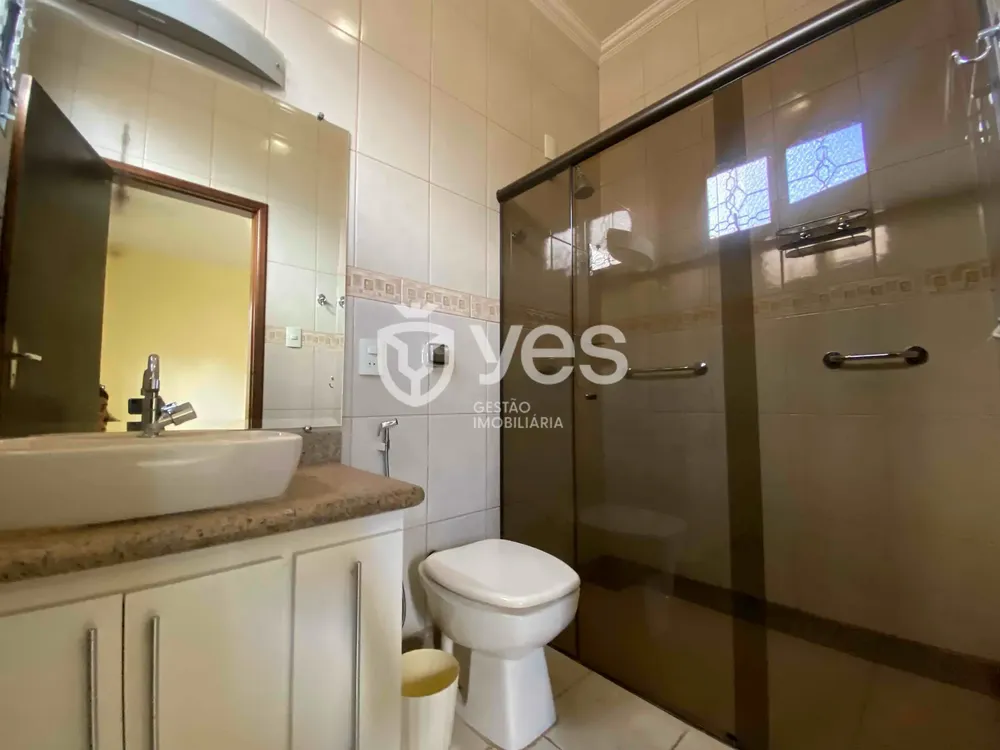 Casa, 4 quartos, 266 m² - Foto 3