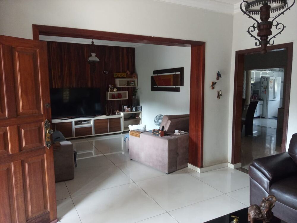 Casa à venda com 4 quartos, 500m² - Foto 4