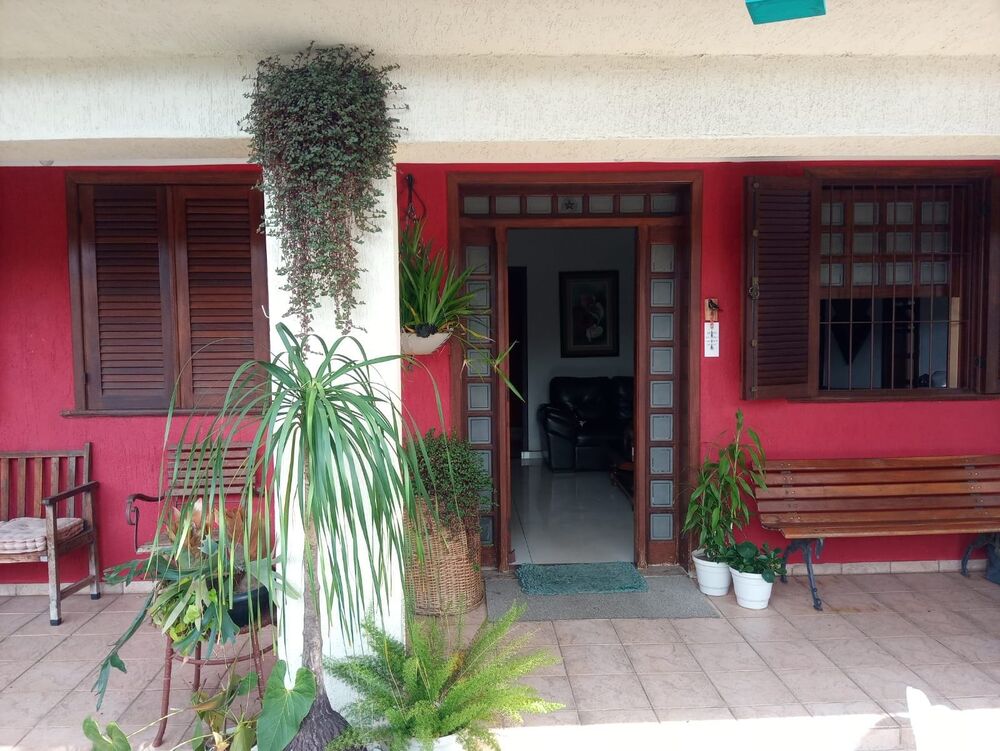 Casa à venda com 4 quartos, 500m² - Foto 2