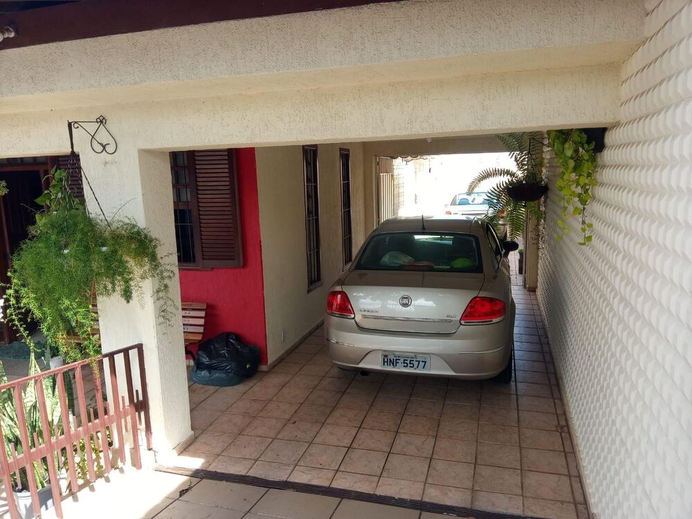 Casa à venda com 4 quartos, 500m² - Foto 3