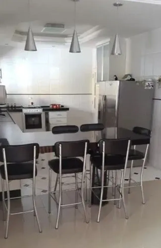 Casa, 4 quartos, 245 m² - Foto 3