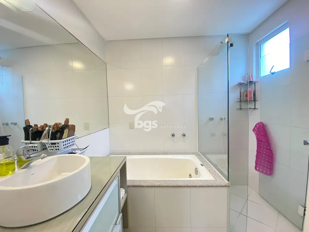 Apartamento, 3 quartos, 140 m² - Foto 3