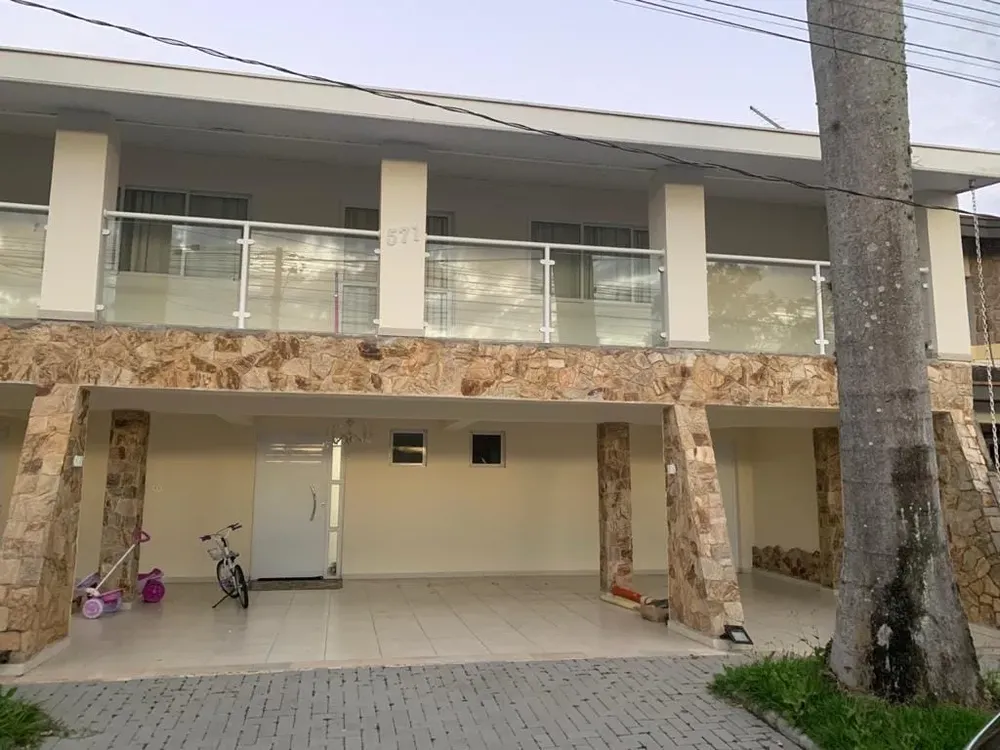 Casa, 4 quartos, 250 m² - Foto 2