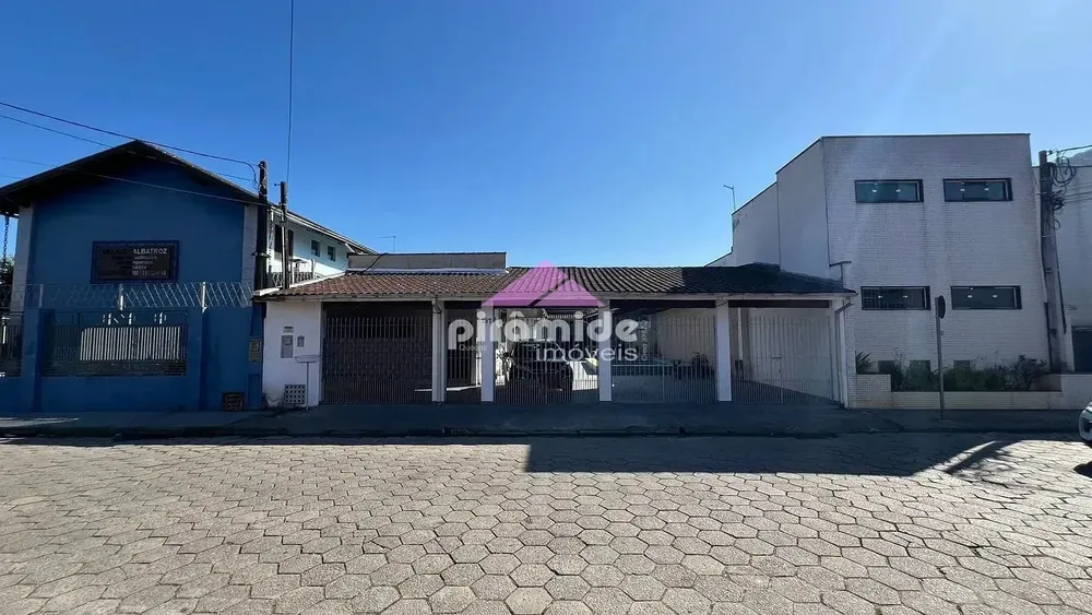 Casa, 4 quartos, 274 m² - Foto 3