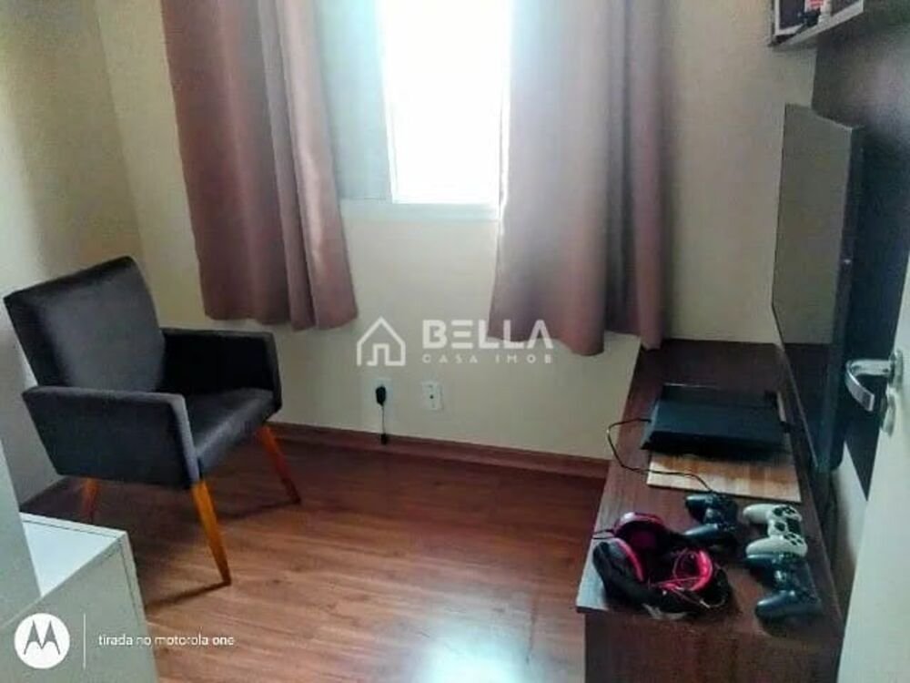 Casa à venda com 3 quartos, 114m² - Foto 2