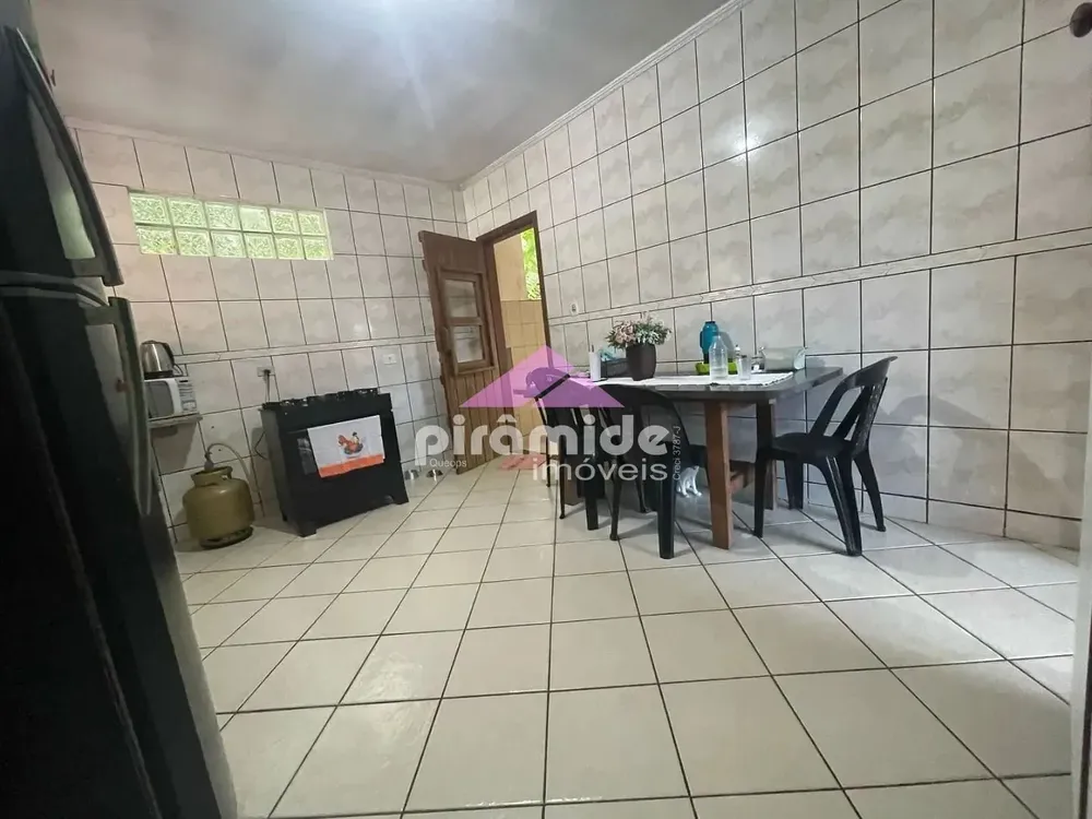 Casa, 4 quartos, 218 m² - Foto 4