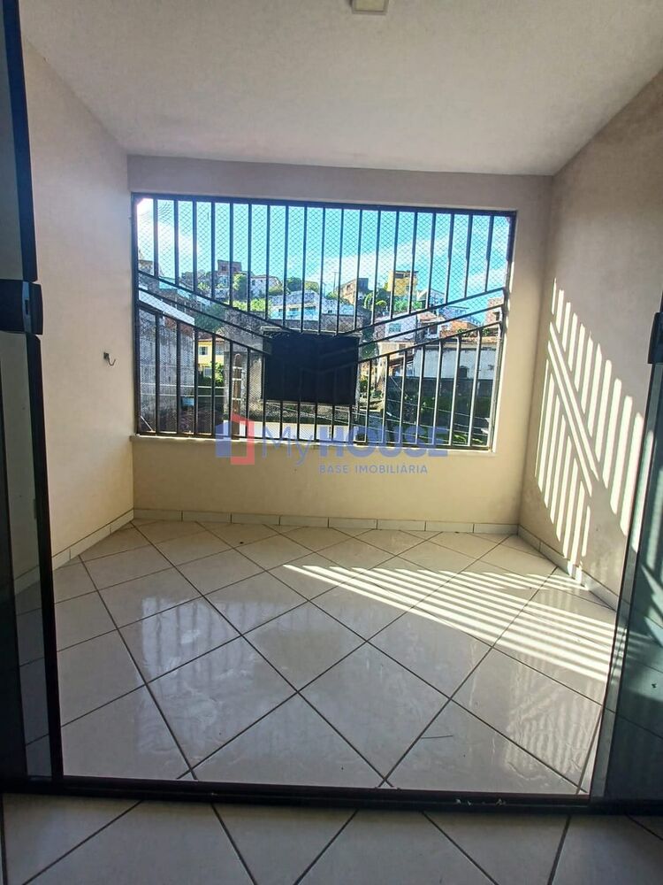 Apartamento à venda com 3 quartos, 198m² - Foto 3