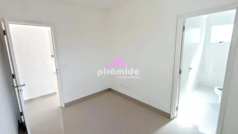 Cobertura, 3 quartos, 210 m² - Foto 2
