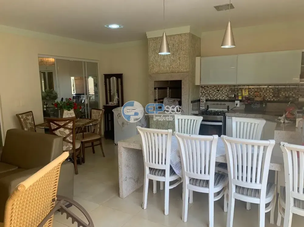 Casa, 3 quartos, 298 m² - Foto 3