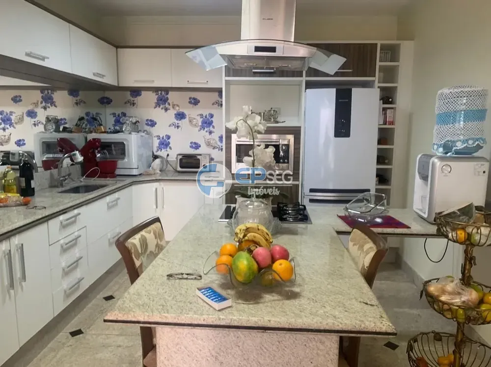 Casa, 3 quartos, 298 m² - Foto 2