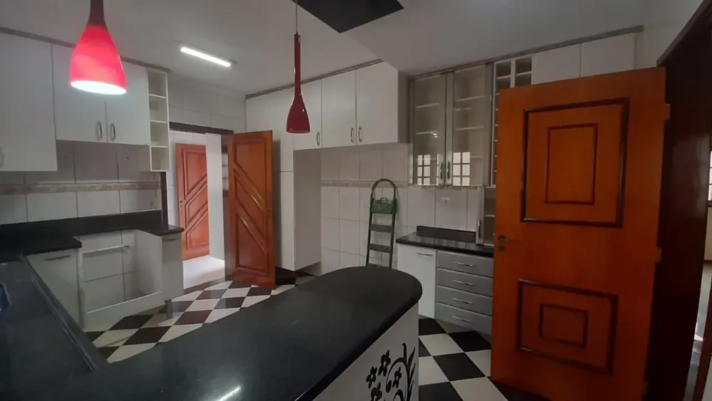 Casa, 3 quartos, 230 m² - Foto 3