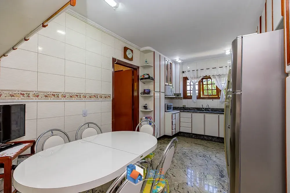 Sobrado, 3 quartos, 196 m² - Foto 2