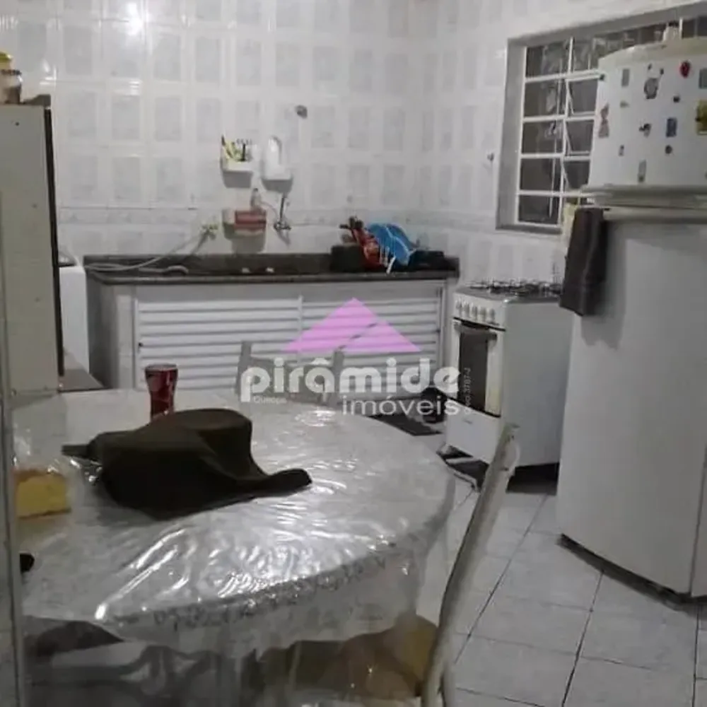 Casa, 3 quartos, 167 m² - Foto 2