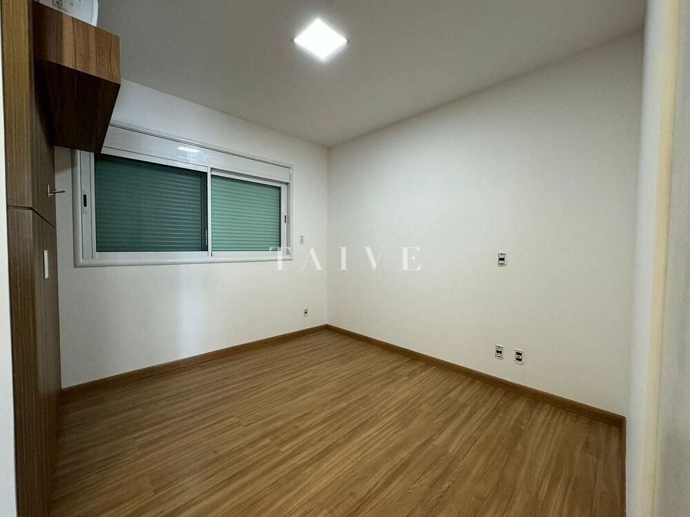 Apartamento à venda com 3 quartos, 122m² - Foto 10