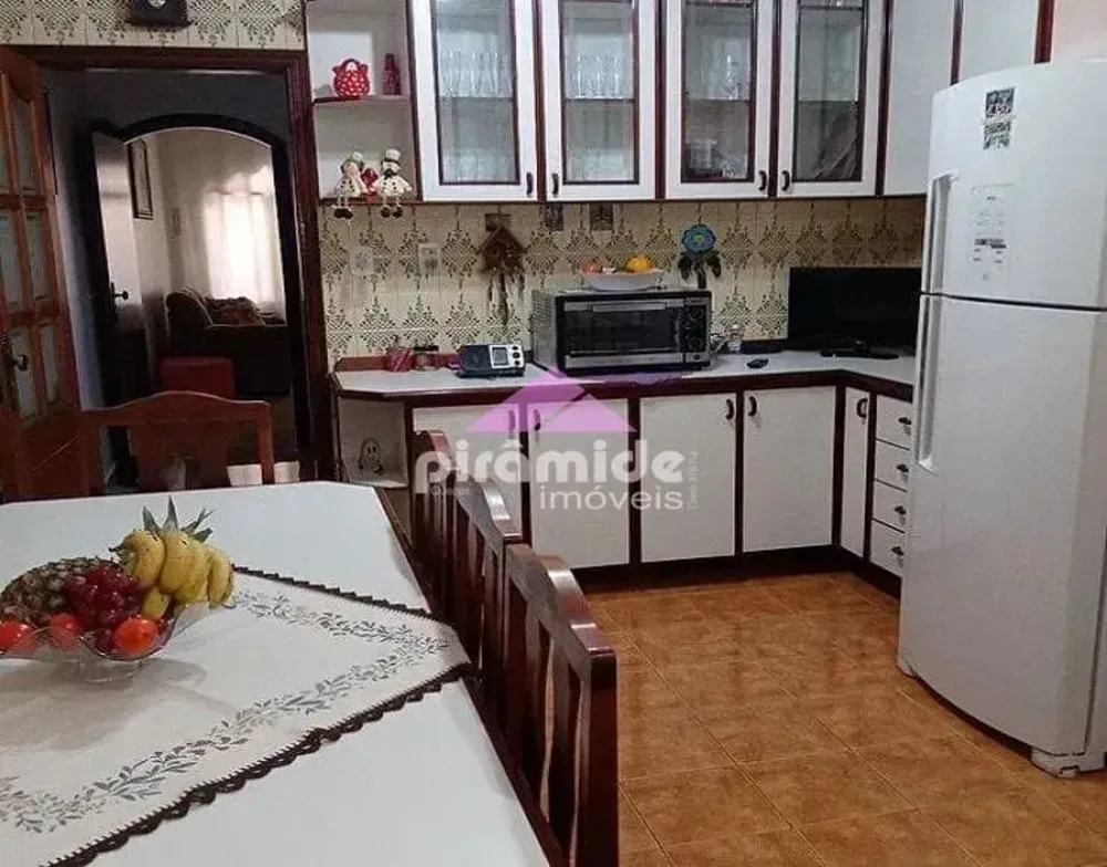 Casa, 3 quartos, 177 m² - Foto 2