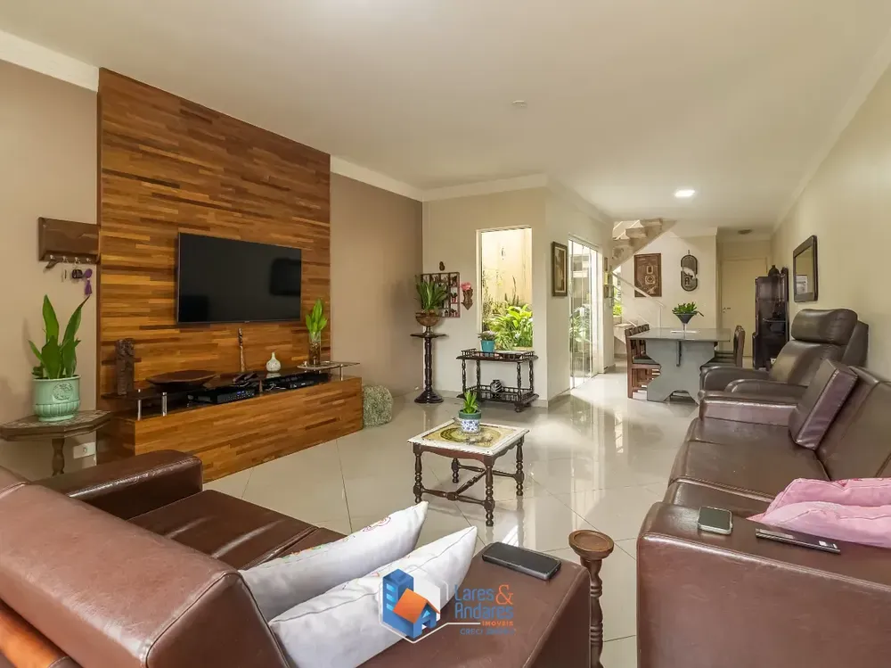 Sobrado, 3 quartos, 289 m² - Foto 2