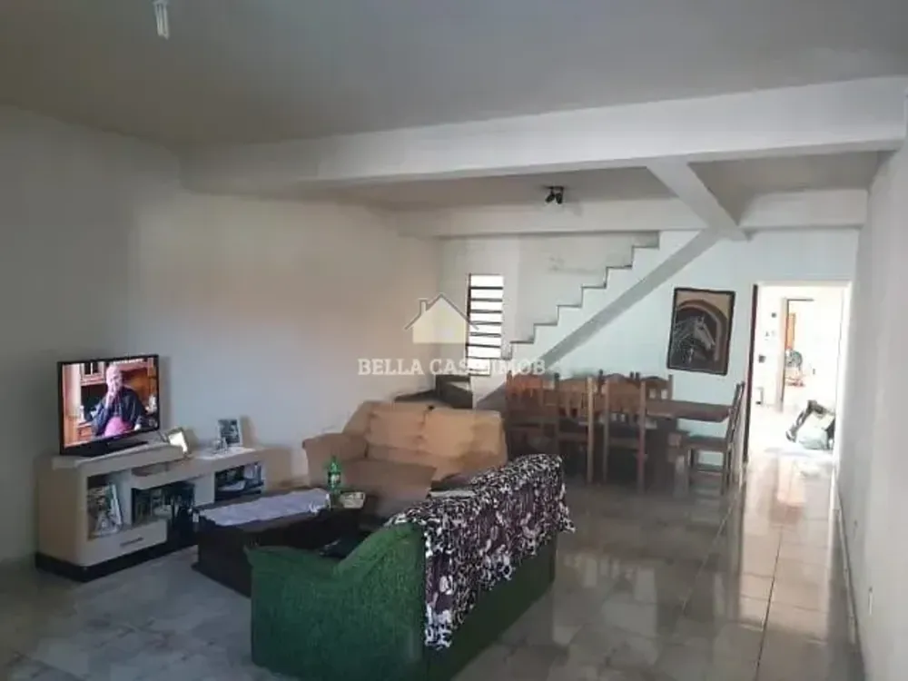 Casa, 4 quartos, 214 m² - Foto 1