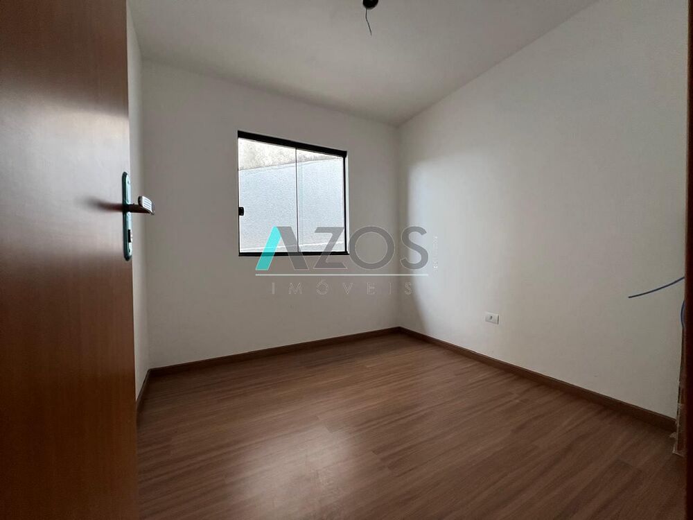Casa à venda com 3 quartos, 60m² - Foto 3