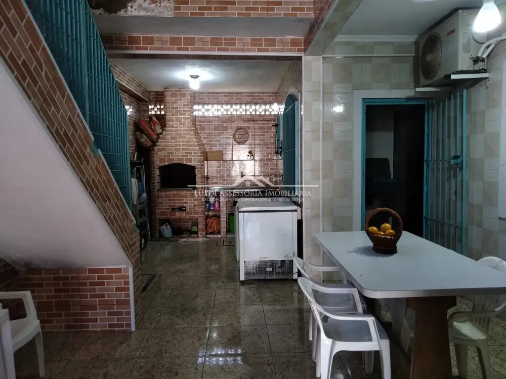 Casa, 3 quartos, 169 m² - Foto 1
