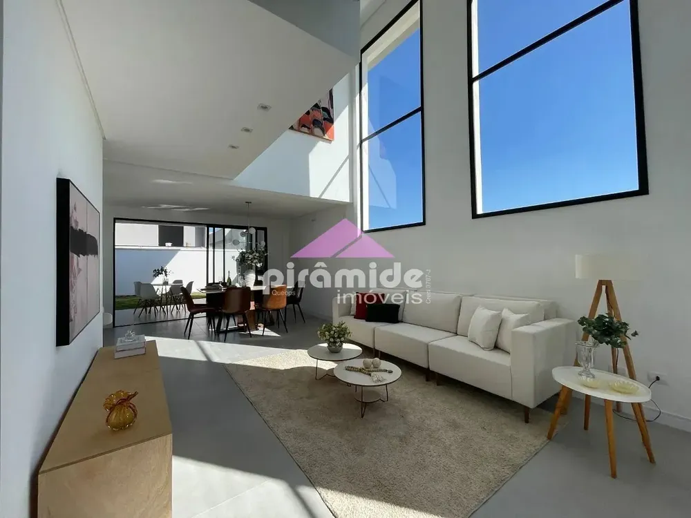 Casa, 4 quartos, 230 m² - Foto 1