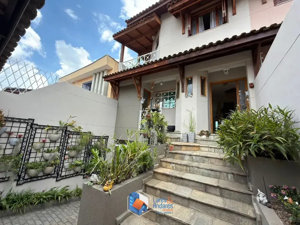 Sobrado, 4 quartos, 230 m² - Foto 1